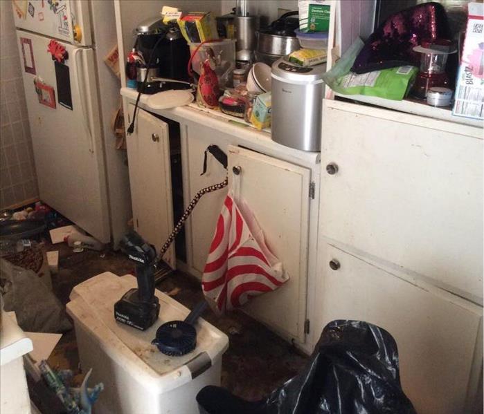 messy kitchen before decluttering